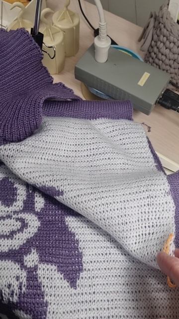 Продолжаю вязать свитер с Соником смотреть онлайн