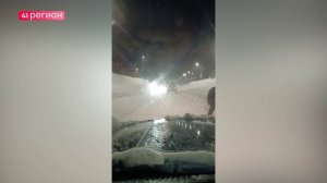 ВОЯЖ ПО ЦЕНТРАЛЬНЫМ ДОРОГАМ ПЕТРОПАВЛОВСКА ПОСЛЕ ОЧЕРЕДНОГО ЦИКЛОНА • БЕЗ КОММЕНТАРИЕВ