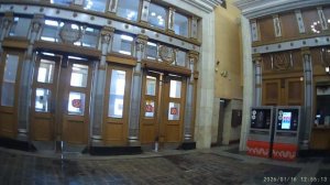 Выход из метро Курская.