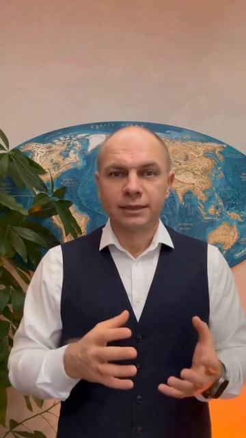 Почему тысячи людей снова и снова теряют деньги в финансовых пирамидах? 