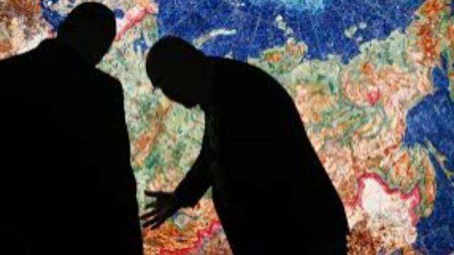 92 года назад - Президиум принял постановление «О разделении Уральской области» на три области смотреть онлайн