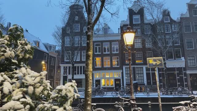 Амстердам в снегу ❄️ Редкие кадры смотреть онлайн