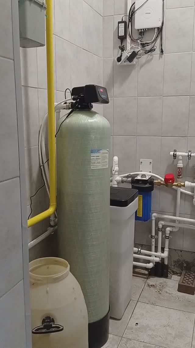 Фильтрация воды от железа умягчителем воды с мультикомпонентной загрузкой смотреть онлайн