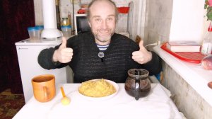 обед без Рыжули. извините, опять что-то со звуком. мукбанг. обжор. еда на камеру. диета. шизофрения.