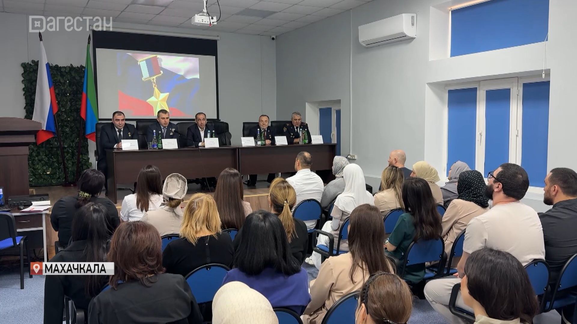 Встреча с Героями России прошла в Республиканской стоматологической поликлинике смотреть онлайн