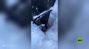 روسيا.. أكوام ضخمة من الثلوج تشل الحياة في كامتشاتكا