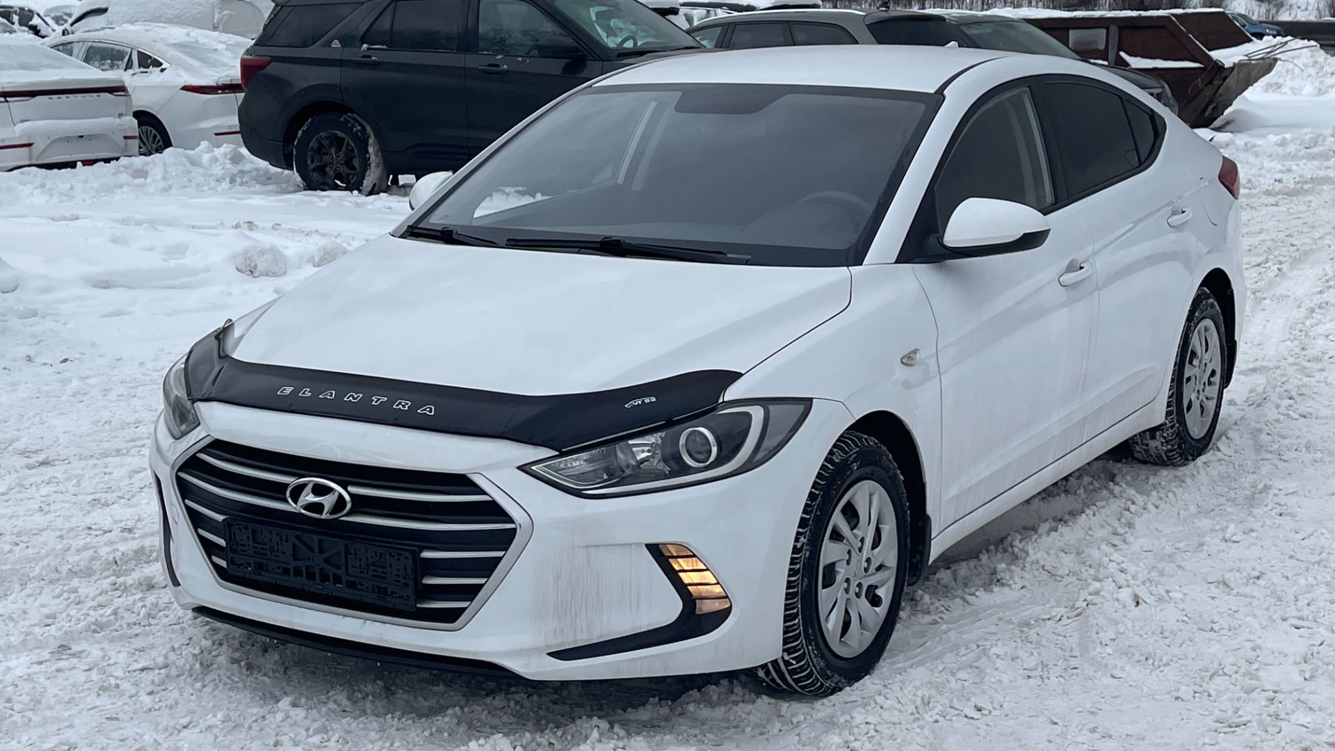 Hyundai Elantra (2017) смотреть онлайн