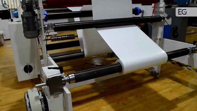 Усиленный станок для резки HX-1300B смотреть онлайн