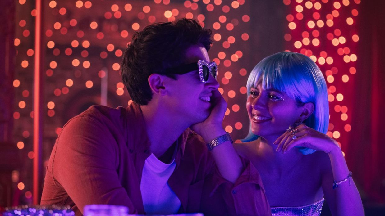 Отпуск на двоих (2026) 💞 Поппи & Алекс смотреть онлайн