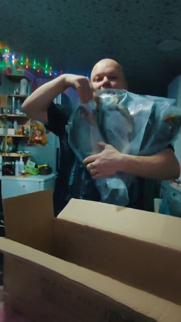 Посылка от подписчцы ❤️ Светочка спасибо за твоё доброе сердце 💓  #рыбакопченая #рыбаязь смотреть онлайн