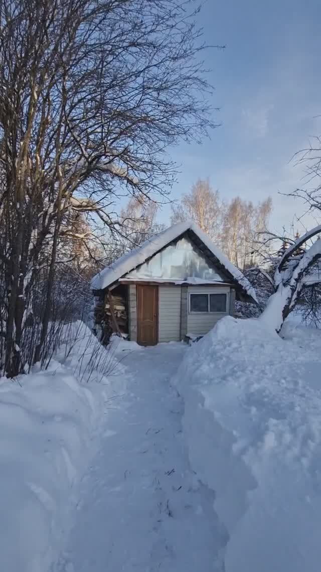 Снег у фундамента ❄️☃️ смотреть онлайн