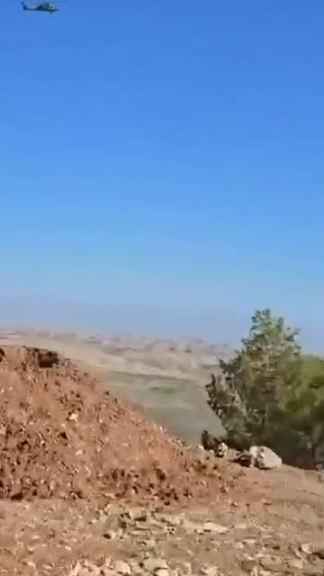 Вертолет ВВС Израиля разбился при попытке транспортировки из-за разрыва троса в воздухе, об этом…🔽 смотреть онлайн