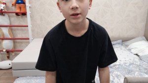 Рубрика про трюки 2серия
Я снимал как я собирал рюкзак в школу