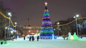 Магнитогорск, вечерняя прогулка по заснеженным скверам и по улице Суворова (15.01.2022)