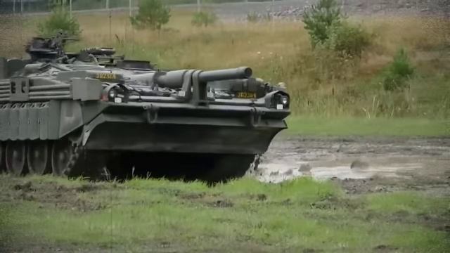 STRV 103_ _Безбашенный_ танк Швеции. Эту идею больше никто не повторил... смотреть онлайн