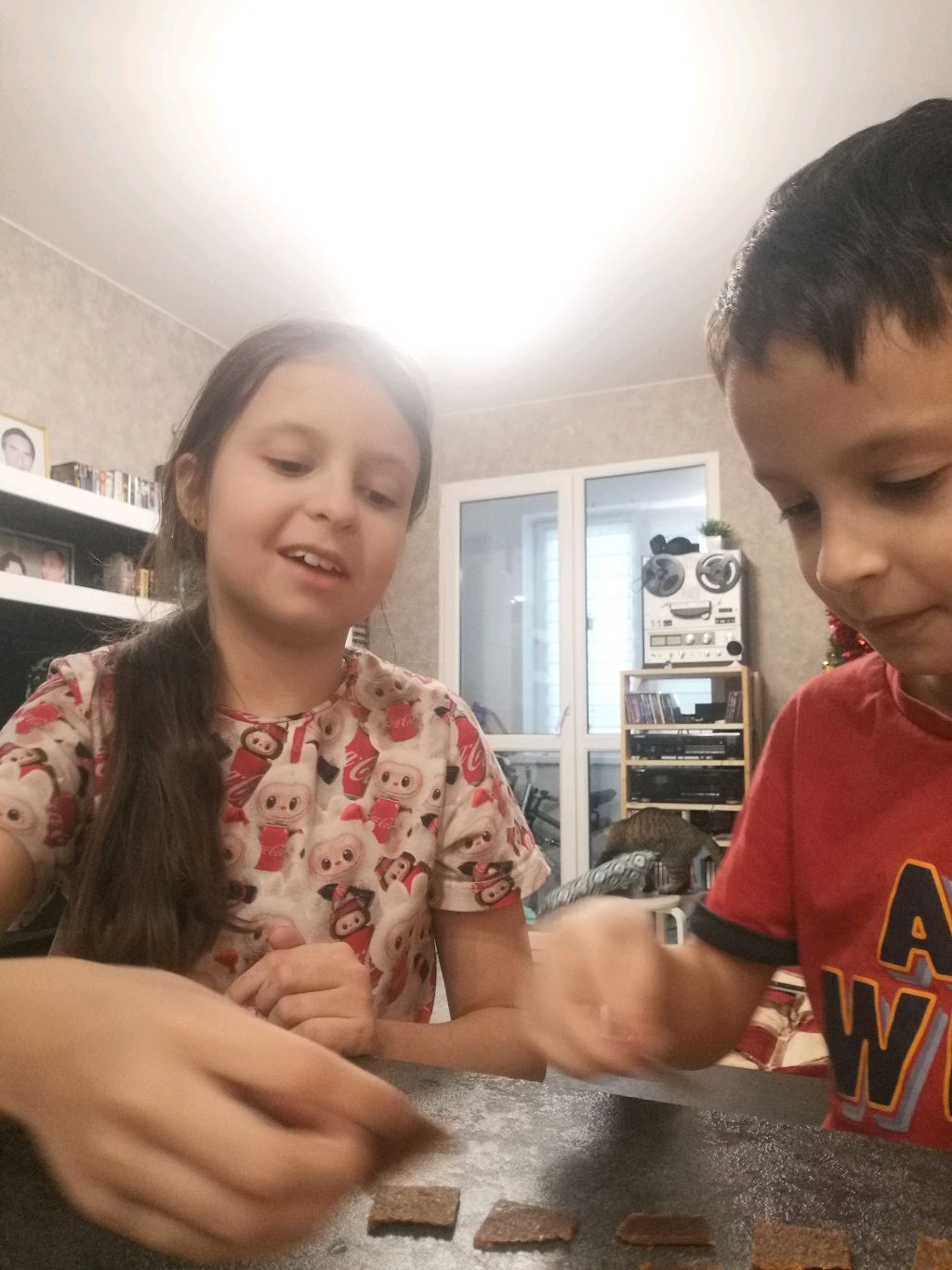 помогите пожалуйста SOS смотреть онлайн