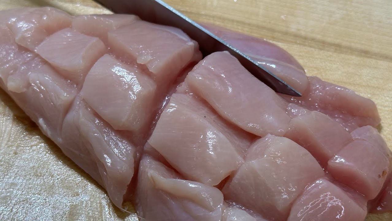 ПРОСТО делаю надрезы на куриной грудке и ставлю в духовку🔥Получается очень сочно❤️ смотреть онлайн