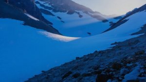 Разноцветный снег: почему он бывает красным?