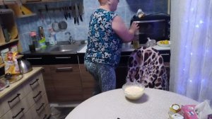 Готовлю завтрак для себя любимой.