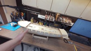 Кат балки. Работа с фальшбортом палубы бака. Врезка шкив блоков в фальшборта. Практические работы 6