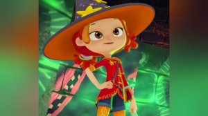 Алёнка поёт песню "Zombies on your Lawn"