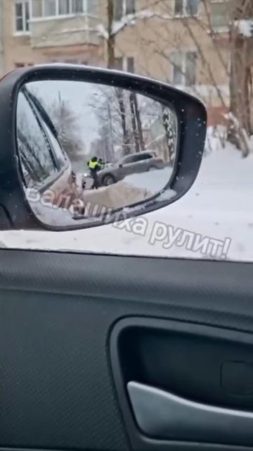 Сотрудники ДПС открыли стрельбу по Porsche в Балашихе, который пытался протаранить служебное авто... смотреть онлайн