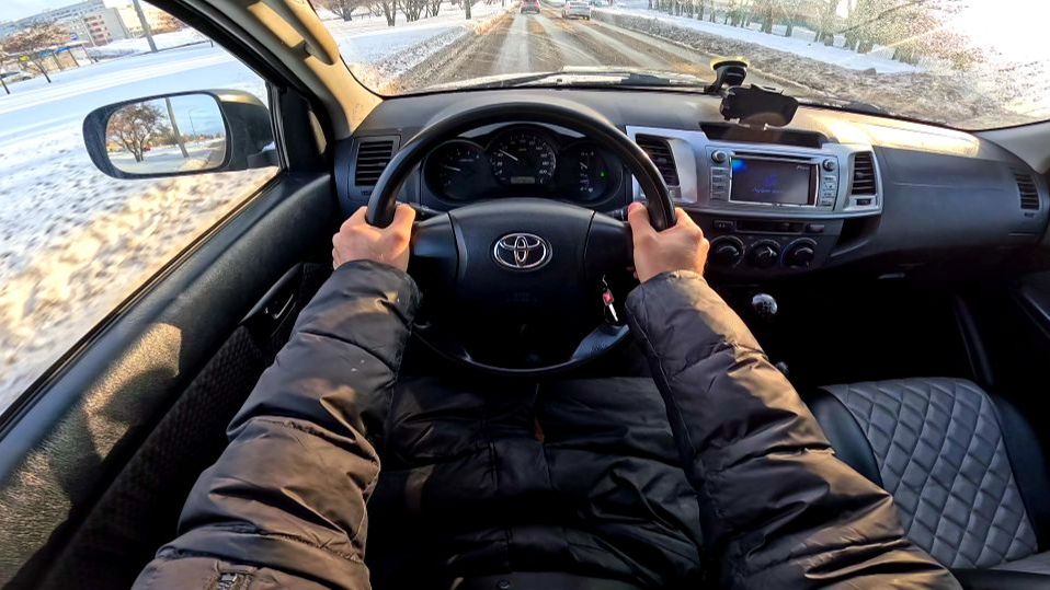 2014 TOYOTA HILUX POV TEST DRIVE смотреть онлайн