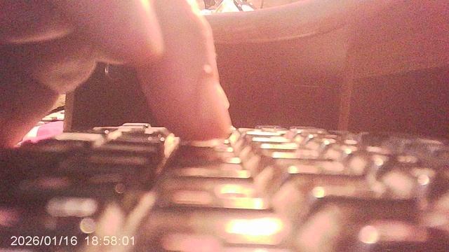 Репетиция: трезвон "4на3 двусторонний" на виртуальном тренажёре (вид на клавиатуру и экран) смотреть онлайн