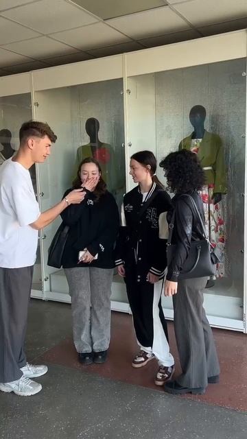 На что студенты тратят свою спипендию? смотреть онлайн