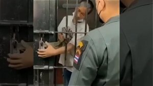 Вот почему не следует помещать ремень в камеру!