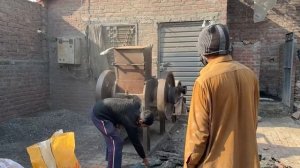 Пластиковые стулья из полипропиленовых пакетов