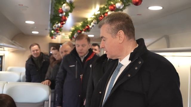 Первый тематический поезд Россия. Жириновский отправился из Москвы в Адлер! смотреть онлайн