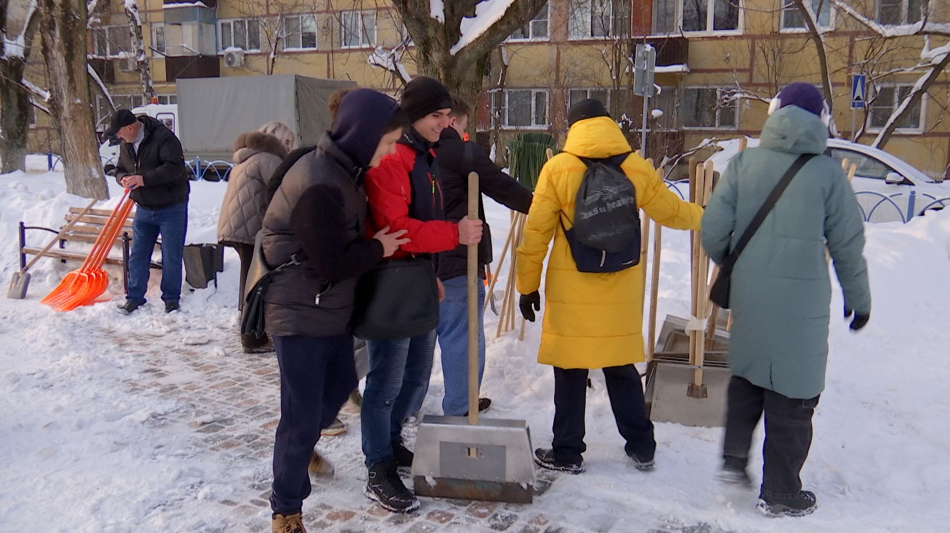 Лопаты вместо конспектов смотреть онлайн