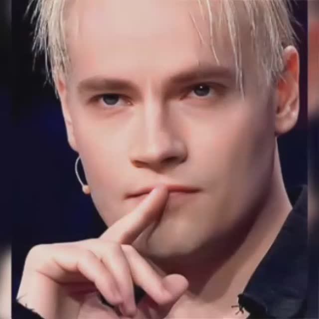 Через тернии к Звёздам... Через трудности и испытания... К такому Успеху, к такой Славе... смотреть онлайн