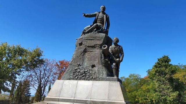 Памятник адмиралу В.А.Корнилову на Малаховом кургане в Севастополе. смотреть онлайн