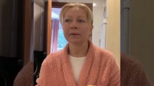 Курица очень любит мучное😁