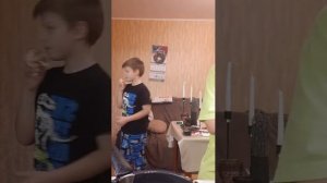 готовлю блинчики 2😄😄😁