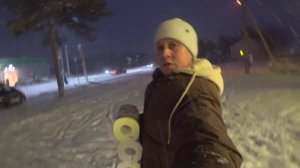 Жизнь в деревне. Дождались снега Заметает