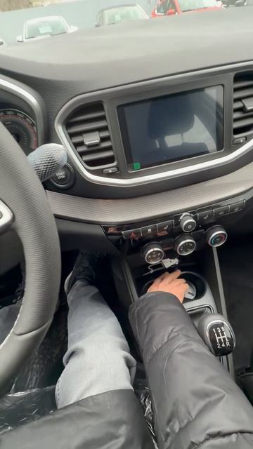 2025 LADA VESTA SW смотреть онлайн