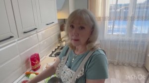 Елку разрядили// сделала маникюр// на ужин макароны и отбивные//🌺