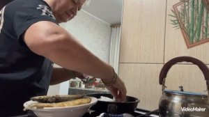 Квашу капусту, салака жареная, капуста тушеная