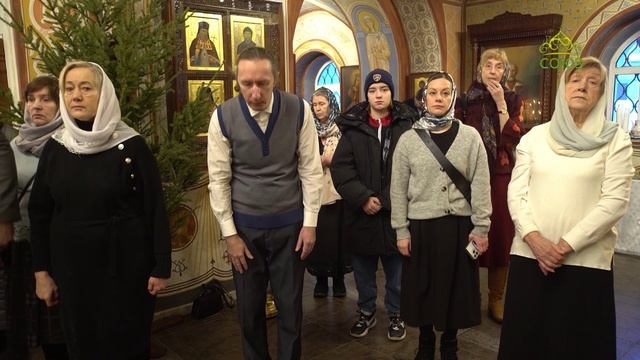 Митрополит Варсонофий совершил Божественную литургию на юге Северной столицы смотреть онлайн