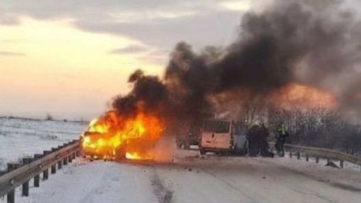 Летняя резина зимой. Первый гололёд #гололед #аварии смотреть онлайн