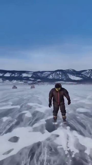 Шторм Сарма на озере Байкал