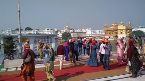 Сюда приезжает много паломников и туристов!