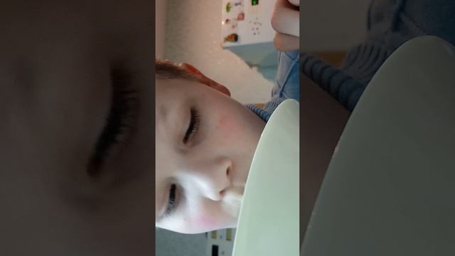 конфетки супер картошка кошка лук зелёный телевизор пульт смотреть онлайн