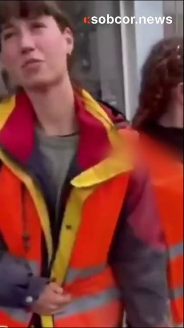 В Германии спасли экоактивисток. Отпустили домой с кусочком воспоминаний.