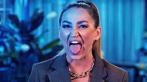 Бузова после концерта в Уфе бежит к силовикам п