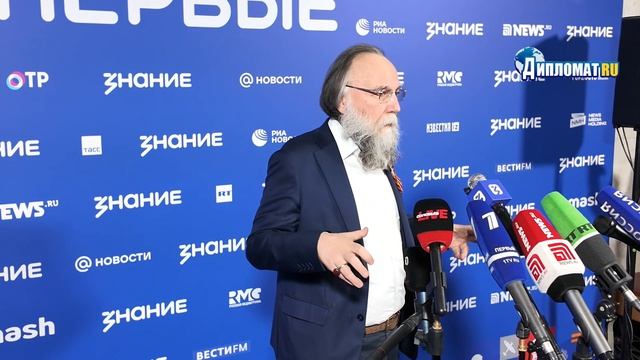 «Если отнимут Победу — сотрут Россию!»: жёсткое предупреждение Александра Дугина смотреть онлайн