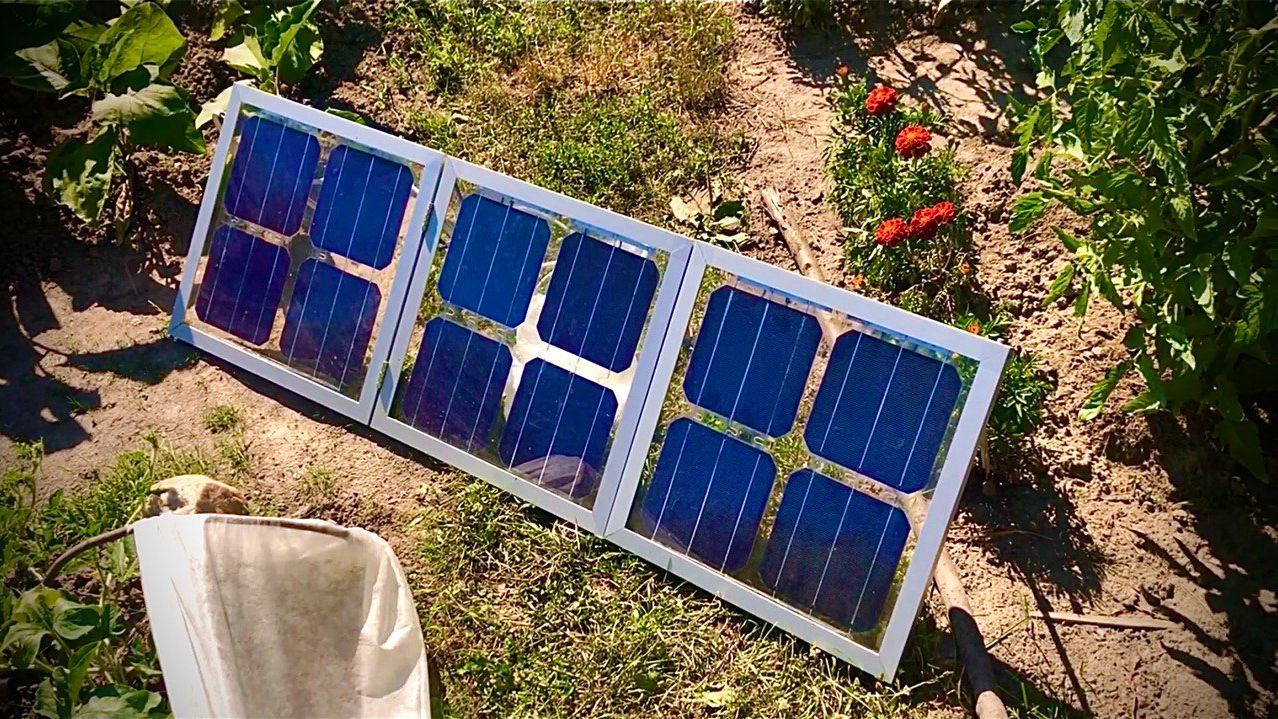 [Natalex] Мощная 5 вольтная солнечная панель. Заряжаем одновременно 2 повербанка. Тест №8... смотреть онлайн